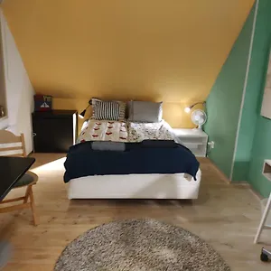  Bed and breakfast Pink House Room#1